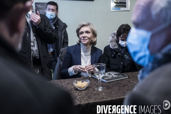 Déplacement de Valérie Pecresse dans les Ardennes.