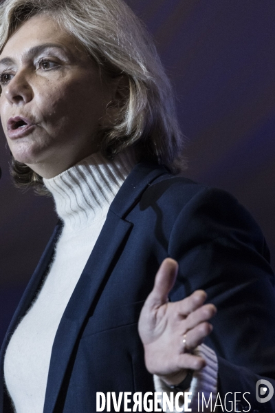 Déplacement de Valérie Pecresse dans les Ardennes.