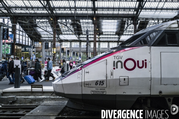 Entre deux gares