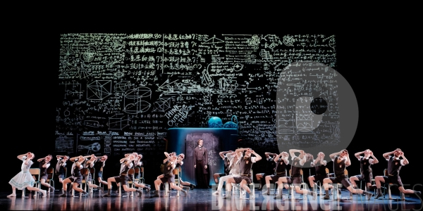 Alice / Philip Glass / Amir Hosseinpour, Jonathan Lunn / Ballet de l Opéra national du Rhin