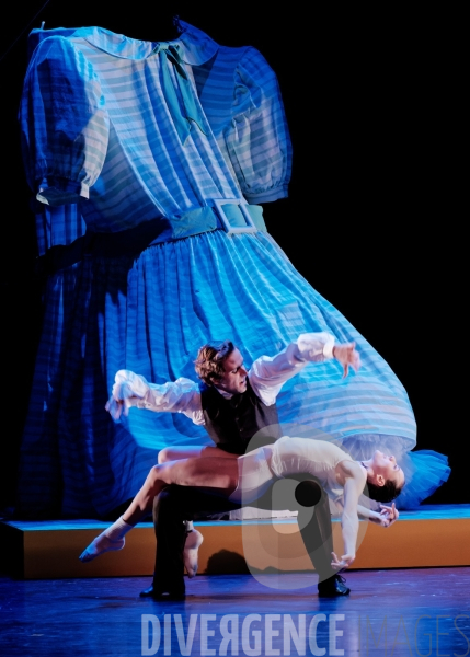 Alice / Philip Glass / Amir Hosseinpour, Jonathan Lunn / Ballet de l Opéra national du Rhin