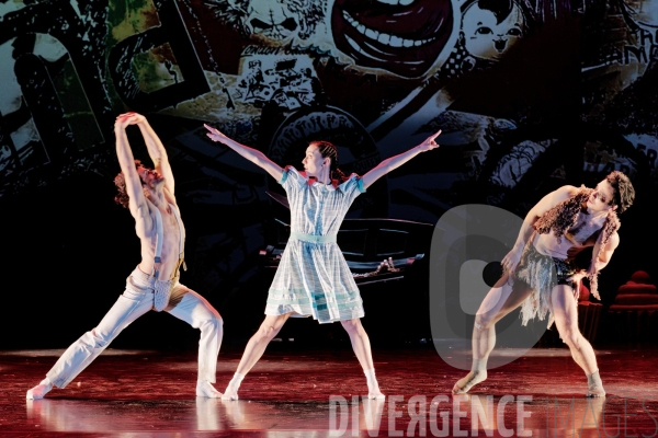 Alice / Philip Glass / Amir Hosseinpour, Jonathan Lunn / Ballet de l Opéra national du Rhin