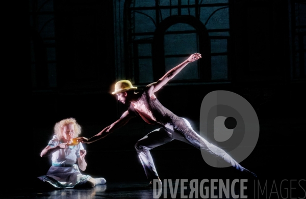 Alice / Philip Glass / Amir Hosseinpour, Jonathan Lunn / Ballet de l Opéra national du Rhin