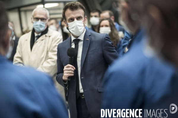 Déplacement d Emmanuel Macron, stratégie énergétique.