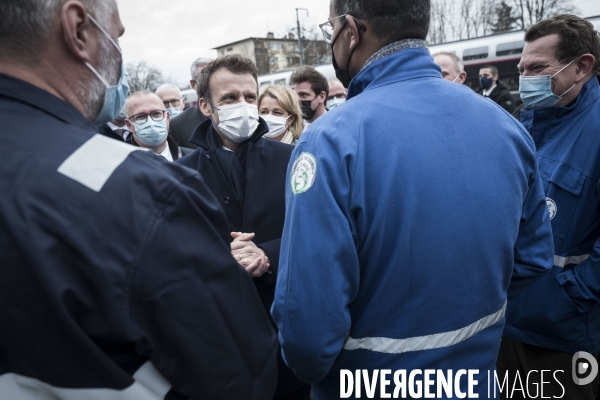 Déplacement d Emmanuel Macron, stratégie énergétique.