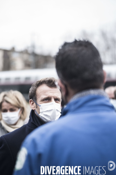 Déplacement d Emmanuel Macron, stratégie énergétique.