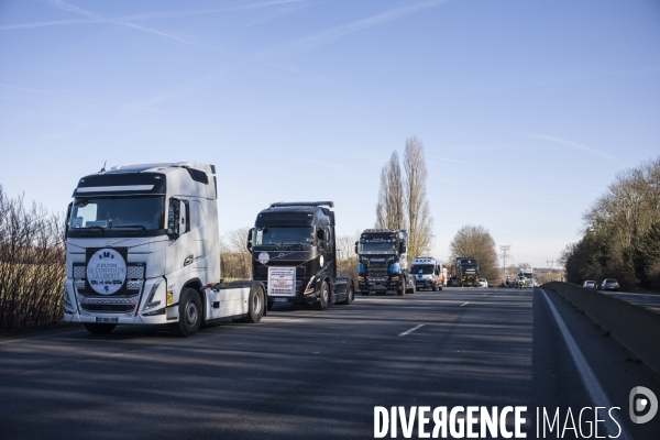 Convoi de la liberte en route vers paris.