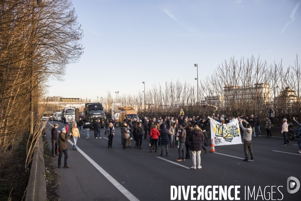 Convoi de la liberte en route vers paris.