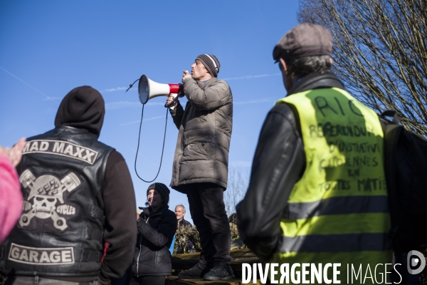 Convoi de la liberte en route vers paris.