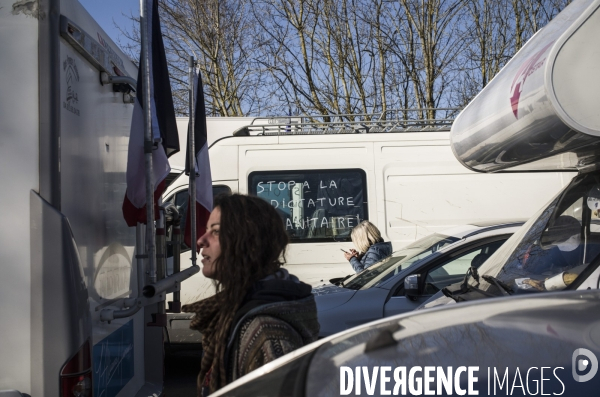 Convoi de la liberte en route vers paris.