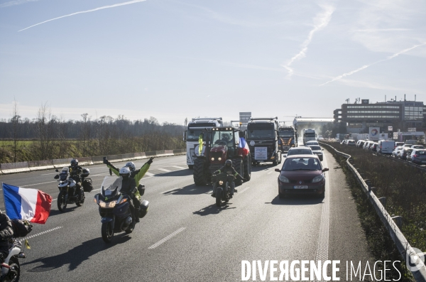 Convoi de la liberte en route vers paris.