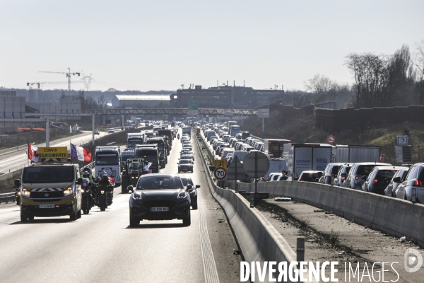 Convoi de la liberte en route vers paris.