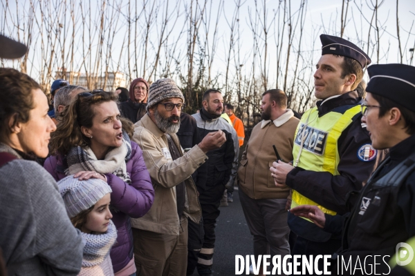 Convoi de la liberte en route vers paris.