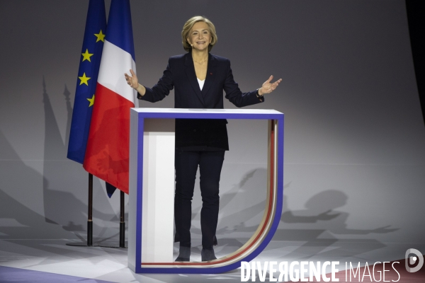 Premier grand meeting de campagne de Valérie PECRESSE au Zenith de Paris