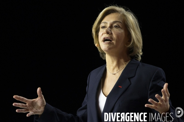 Premier grand meeting de campagne de Valérie PECRESSE au Zenith de Paris