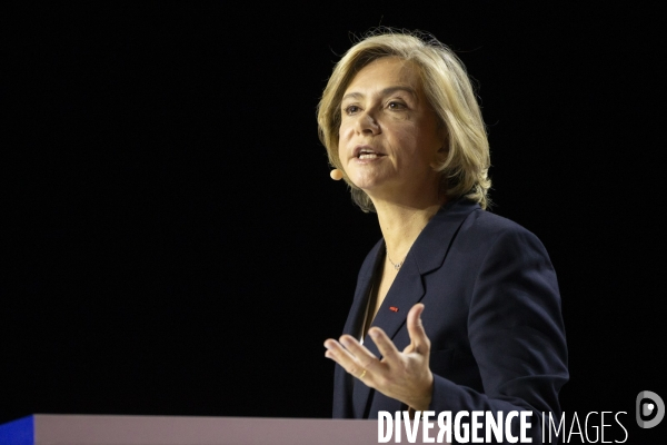 Premier grand meeting de campagne de Valérie PECRESSE au Zenith de Paris