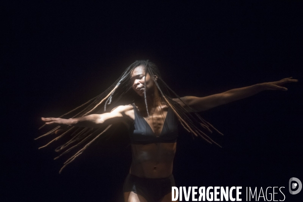 In Between de Ingrid Estarque