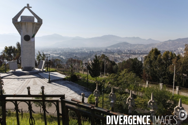 Monuments des martyrs en Algérie