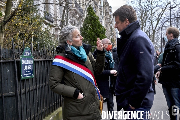 Manifestation pour l Ukraine devant l ambassade de Russie à Paris