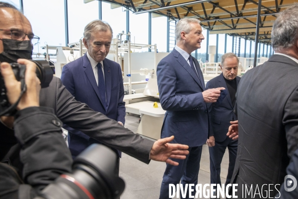 Inauguration de nouveaux ateliers Louis Vuitton par Bernard ARNAULT.