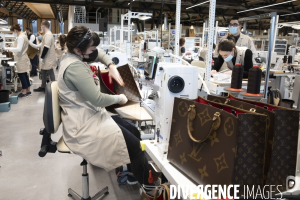 Les nouveaux ateliers de fabrication de maroquinerie de luxe LVMH.