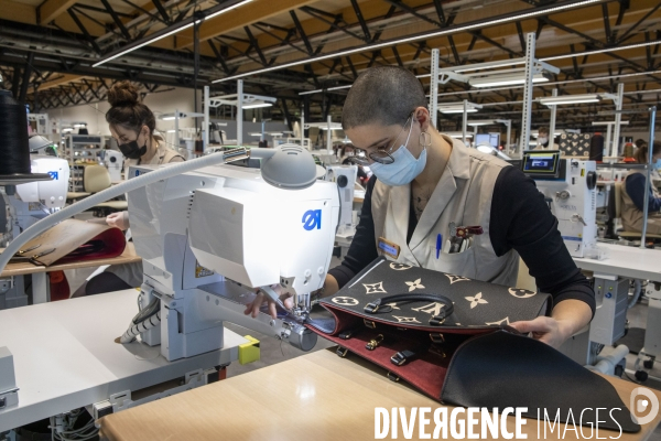 Les nouveaux ateliers de fabrication de maroquinerie de luxe LVMH.
