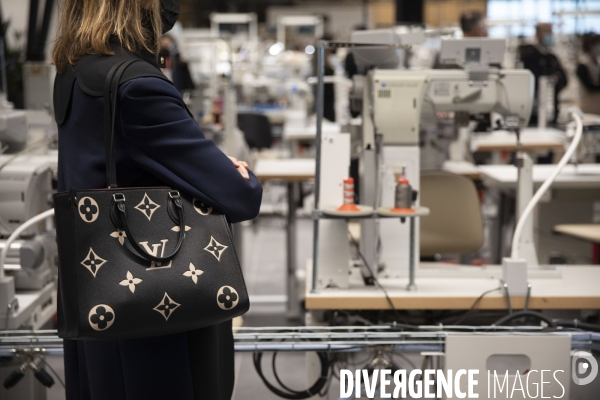 Les nouveaux ateliers de fabrication de maroquinerie de luxe LVMH.