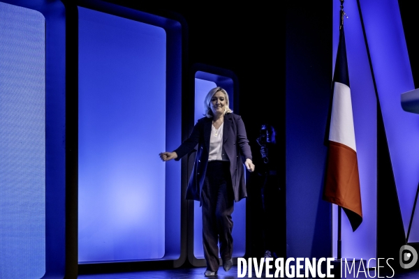 Marine Le Pen en metting à Vienne.