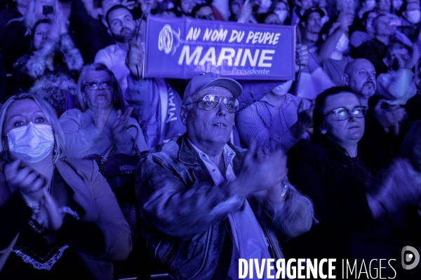 Marine Le Pen en metting à Vienne.