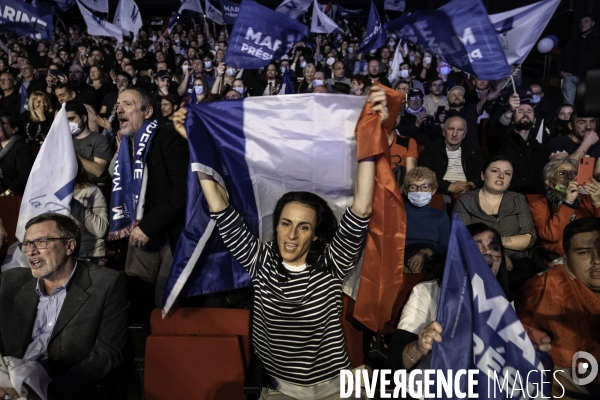 Marine Le Pen en metting à Vienne.