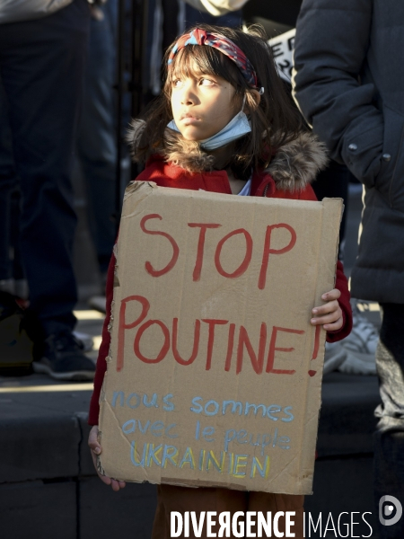 Guerre en UKRAINE. Rassemblement à Paris contre l invasion RUSSE en UKRAINE. Le 26.02.2022. Conflict in Ukraine. People protest against Russia s military invasion of Ukraine.