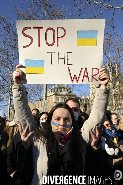 Guerre en UKRAINE. Rassemblement à Paris contre l invasion RUSSE en UKRAINE. Le 26.02.2022. Conflict in Ukraine. People protest against Russia s military invasion of Ukraine.