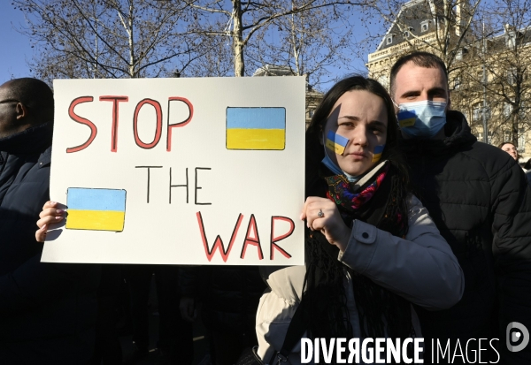 Guerre en UKRAINE. Rassemblement à Paris contre l invasion RUSSE en UKRAINE. Le 26.02.2022. Conflict in Ukraine. People protest against Russia s military invasion of Ukraine.