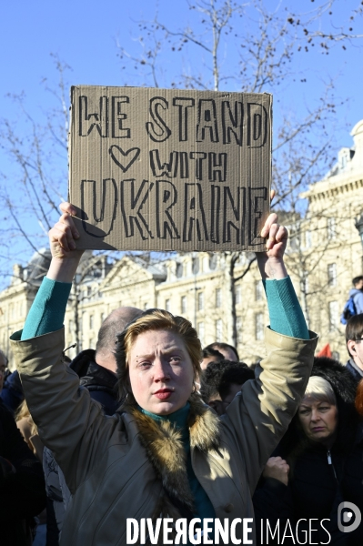 Guerre en UKRAINE. Rassemblement à Paris contre l invasion RUSSE en UKRAINE. Le 26.02.2022. Conflict in Ukraine. People protest against Russia s military invasion of Ukraine.