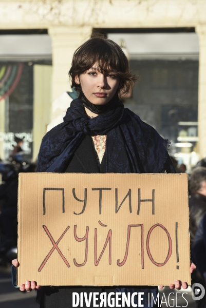 Guerre en UKRAINE. Rassemblement à Paris contre l invasion RUSSE en UKRAINE. Le 26.02.2022. Conflict in Ukraine. People protest against Russia s military invasion of Ukraine.