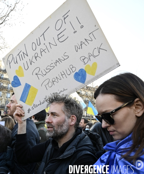 Guerre en UKRAINE. Rassemblement à Paris contre l invasion RUSSE en UKRAINE. Le 26.02.2022. Conflict in Ukraine. People protest against Russia s military invasion of Ukraine.