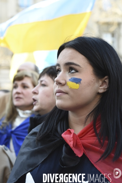 Guerre en UKRAINE. Rassemblement à Paris contre l invasion RUSSE en UKRAINE. Le 27.02.2022. Conflict in Ukraine. People protest against Russia s military invasion of Ukraine.