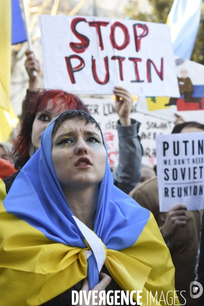 Guerre en UKRAINE. Rassemblement à Paris contre l invasion RUSSE en UKRAINE. Le 27.02.2022. Conflict in Ukraine. People protest against Russia s military invasion of Ukraine.