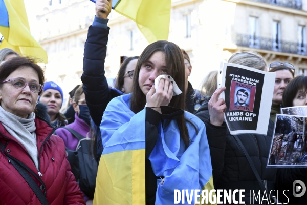 Guerre en UKRAINE. Rassemblement à Paris contre l invasion RUSSE en UKRAINE. Le 27.02.2022. Conflict in Ukraine. People protest against Russia s military invasion of Ukraine.