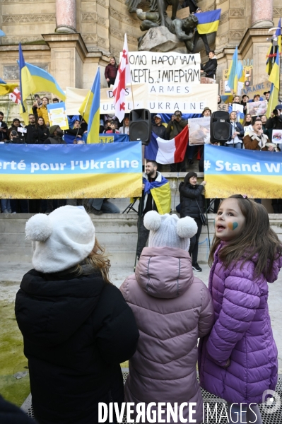 Guerre en UKRAINE. Rassemblement à Paris contre l invasion RUSSE en UKRAINE. Le 27.02.2022. Conflict in Ukraine. People protest against Russia s military invasion of Ukraine.