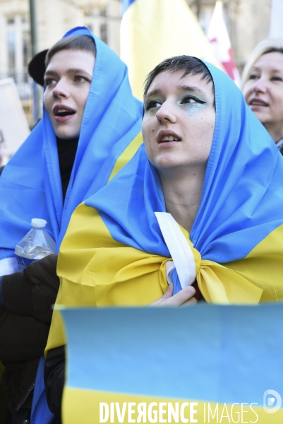 Guerre en UKRAINE. Rassemblement à Paris contre l invasion RUSSE en UKRAINE. Le 27.02.2022. Conflict in Ukraine. People protest against Russia s military invasion of Ukraine.