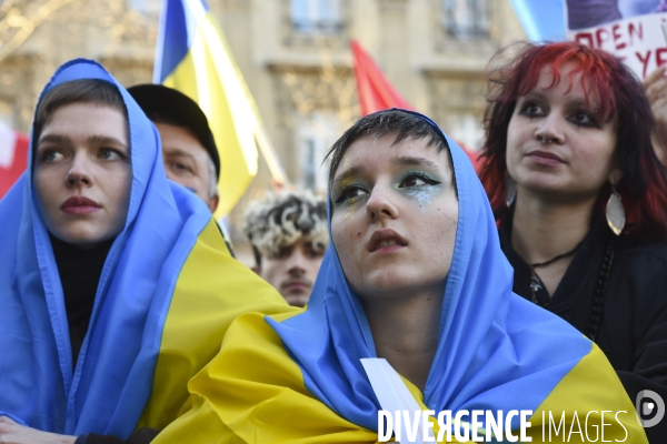 Guerre en UKRAINE. Rassemblement à Paris contre l invasion RUSSE en UKRAINE. Le 27.02.2022. Conflict in Ukraine. People protest against Russia s military invasion of Ukraine.