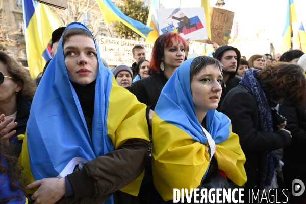 Guerre en UKRAINE. Rassemblement à Paris contre l invasion RUSSE en UKRAINE. Le 27.02.2022. Conflict in Ukraine. People protest against Russia s military invasion of Ukraine.