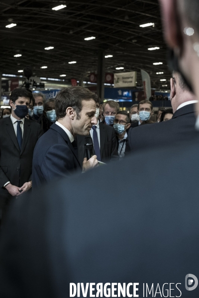 Emmanuel Macron inaugure le Salon International de l Agriculture.
