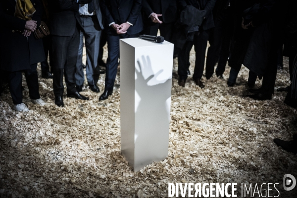 Emmanuel Macron inaugure le Salon International de l Agriculture.