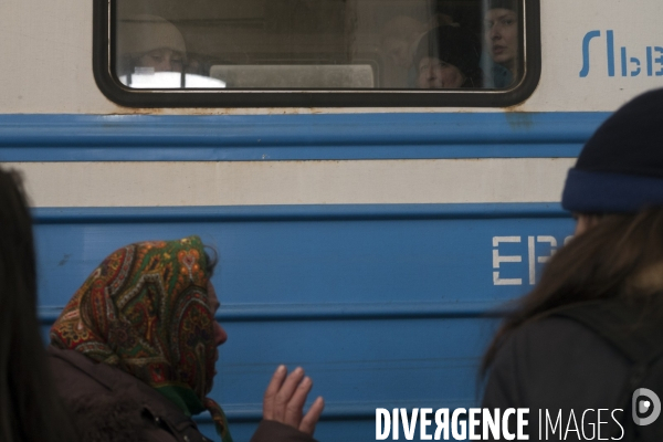 Réfugiés fuient l Ukraine