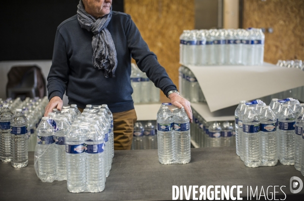 Distribution d eau en bouteilles a pont-saint-maxence suite a une pollution bacterienne dans l eau du robinet.