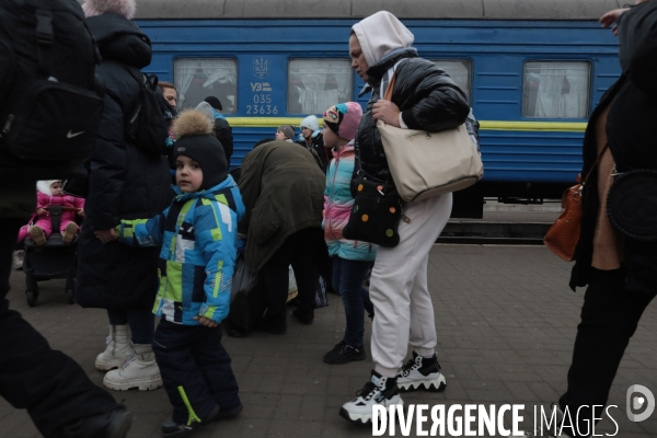 Ukraine Lviv Arrivée des déplacés de Kharkiv