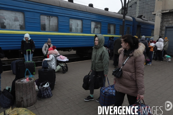 Ukraine Lviv Arrivée des déplacés de Kharkiv