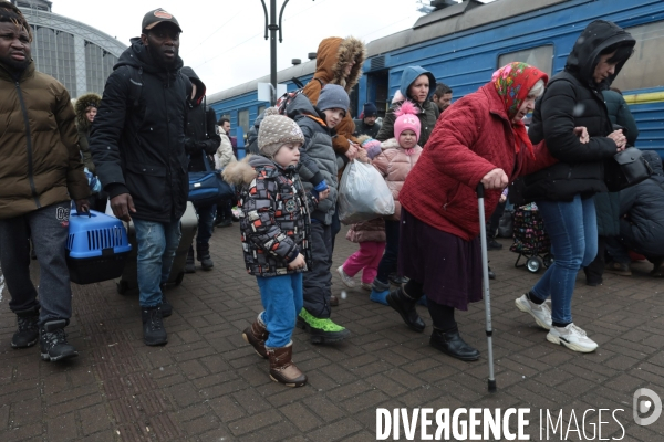 Ukraine Lviv Arrivée des déplacés de Kharkiv